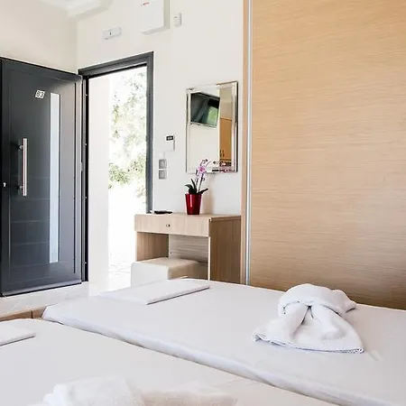 Golden Sun Nydri (Lefkada)