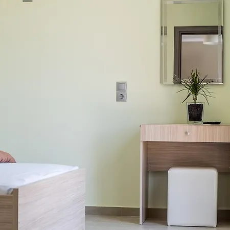 Apartahotel Golden Sun 3*