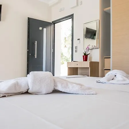 Lägenhetshotell Golden Sun 4*