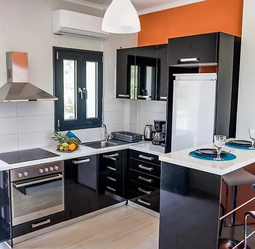 מלון דירות Golden Sun 4*