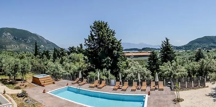 מלון דירות Golden Sun נידרי