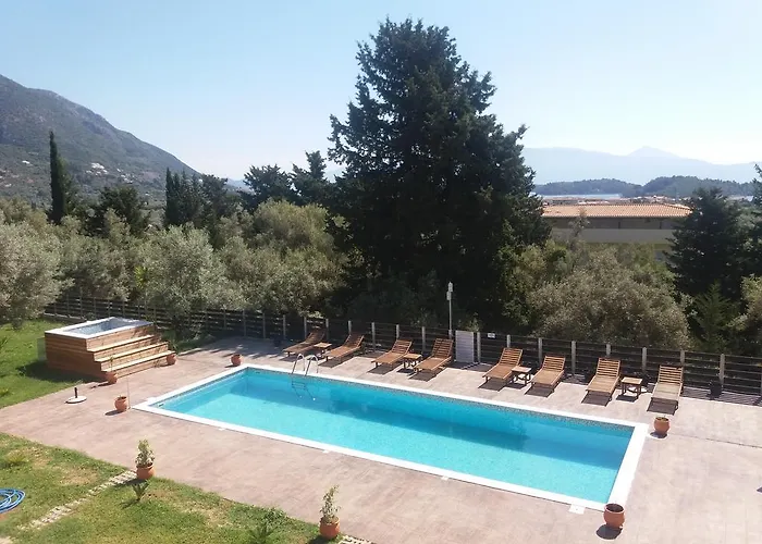 מלון דירות Golden Sun נידרי