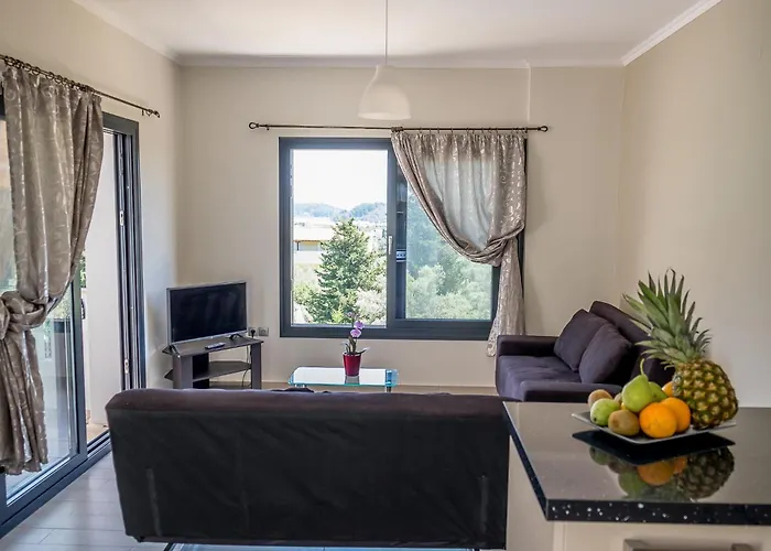 מלון דירות Golden Sun נידרי